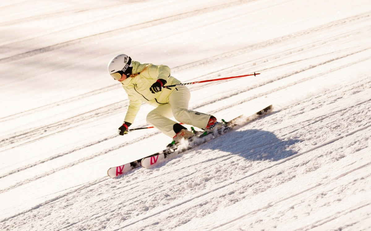 Come vestirsi per sciare: la guida