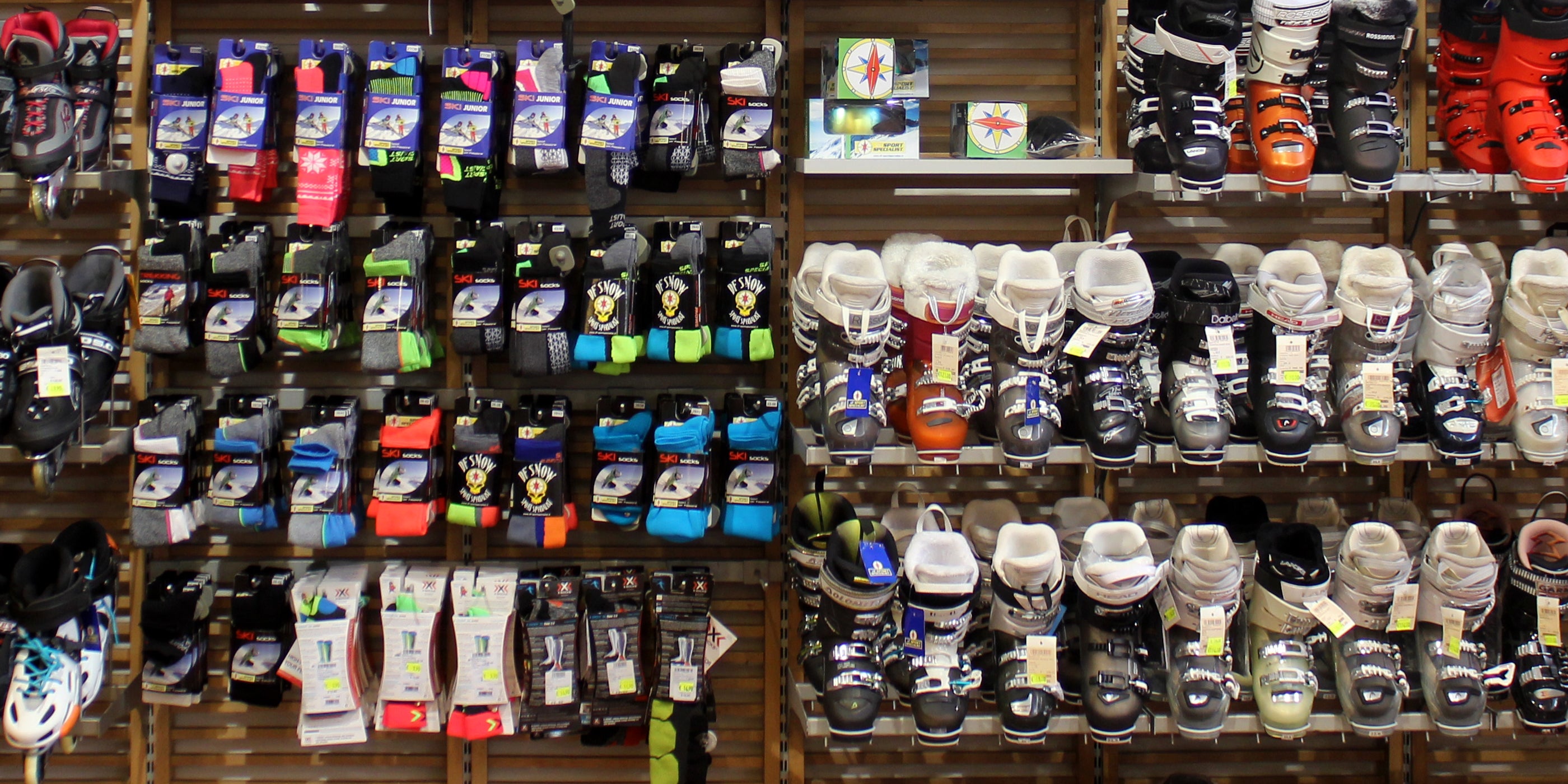 DF Sport Specialist Outlet di Meda