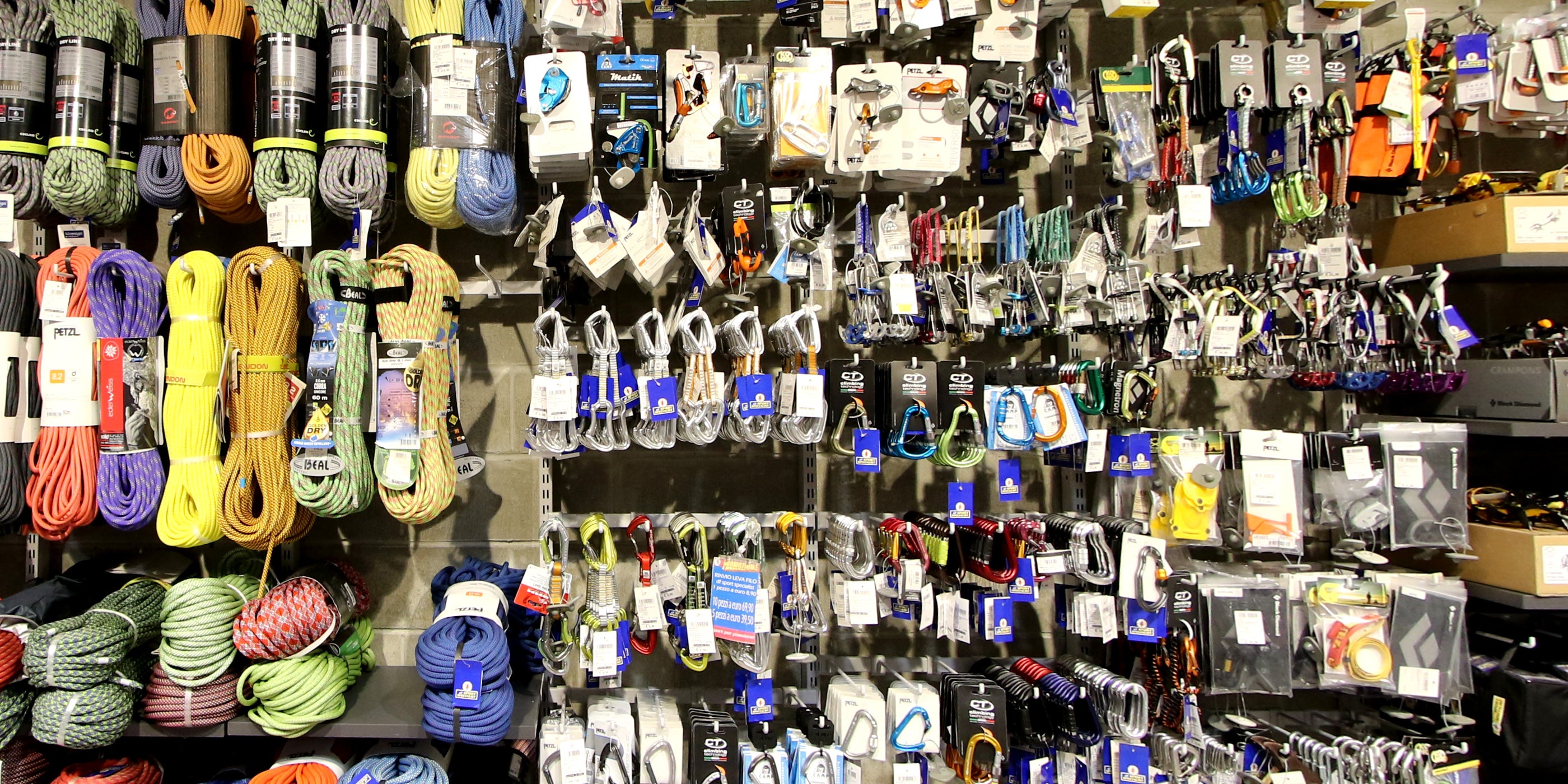 DF Sport Specialist di Milano Palmanova