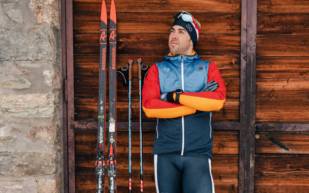 Un ragazzo indossa abbigliamento Sportful per sci di fondo