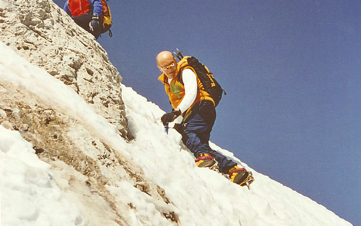 Sergio Longoni mentre pratica alpinismo