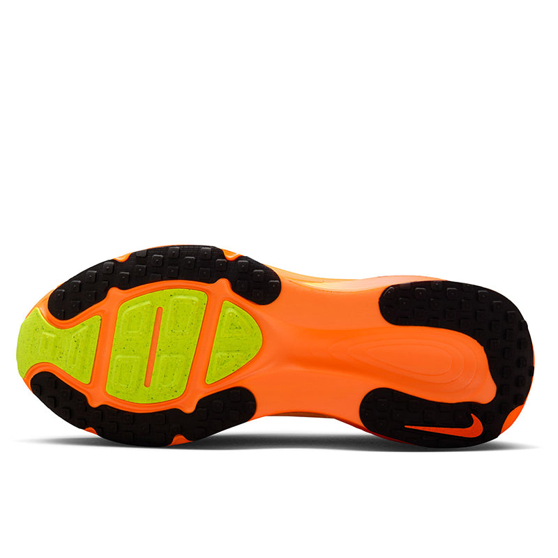 Scarpe uomo Vomero 18