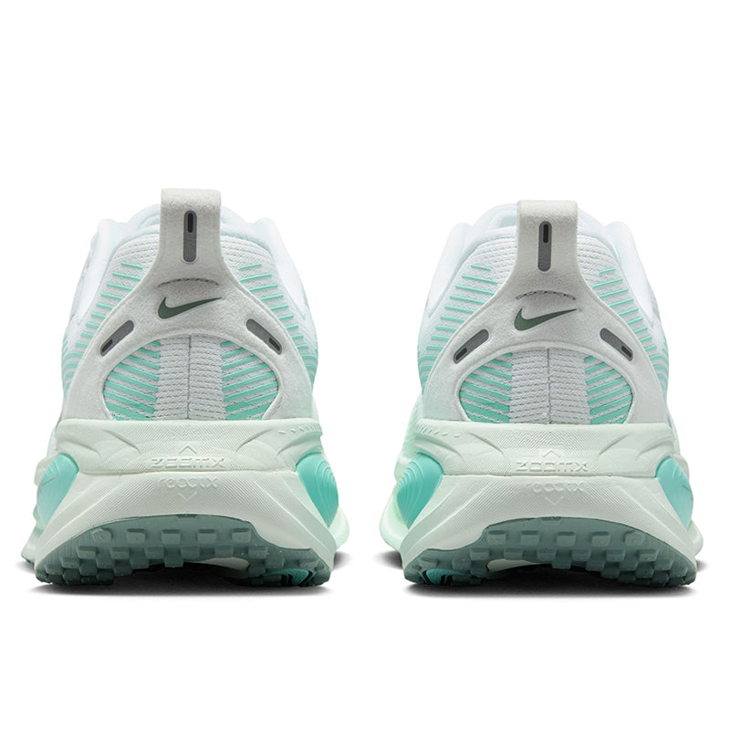 Scarpe donna Vomero 18